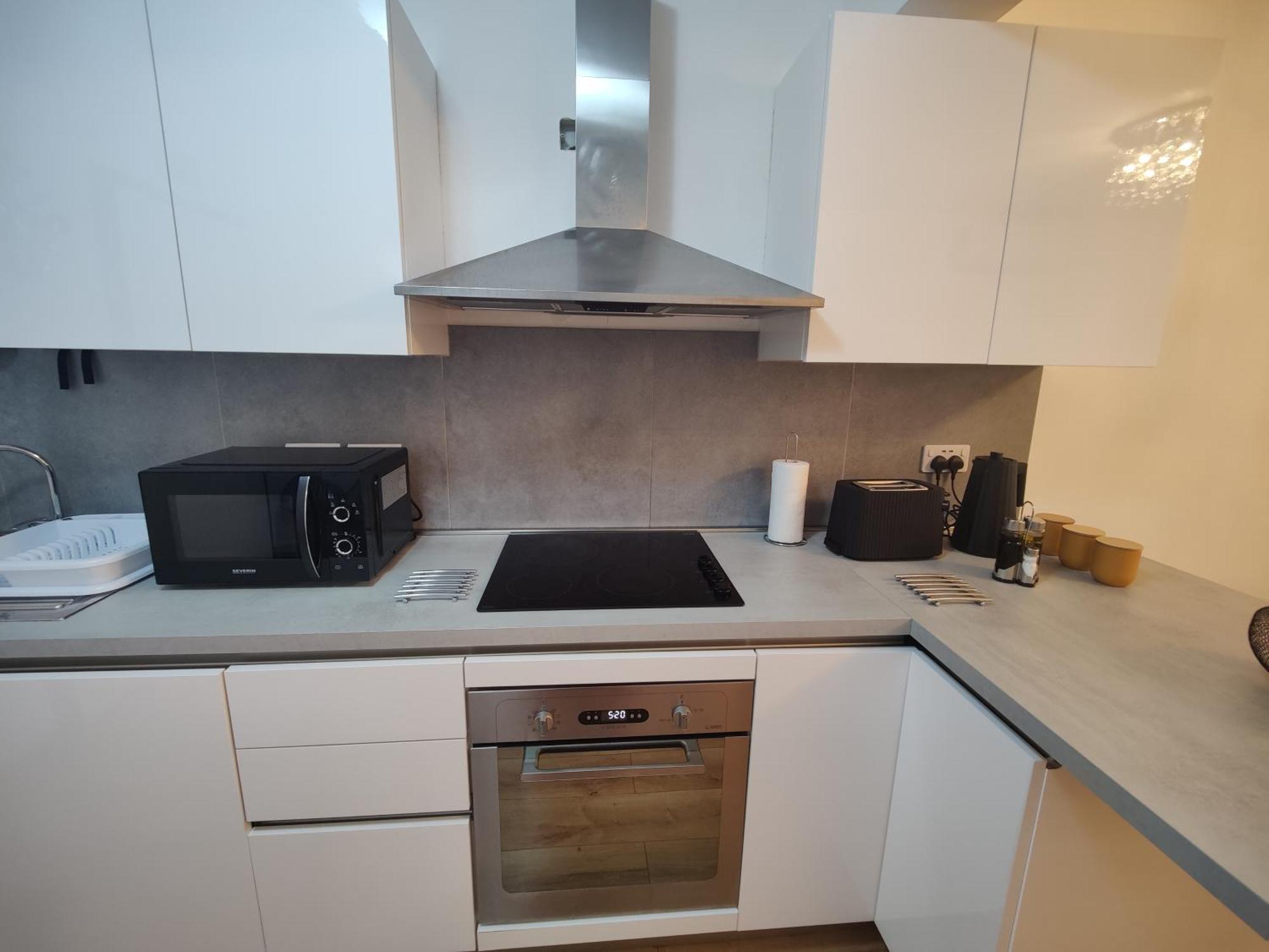 Central Modern Sliema 2 Bedroom Apartment Buitenkant foto